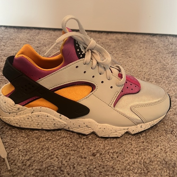 Nike Air Huarache pink and orange sz 8 (university pink gold) - Picture 9 of 9